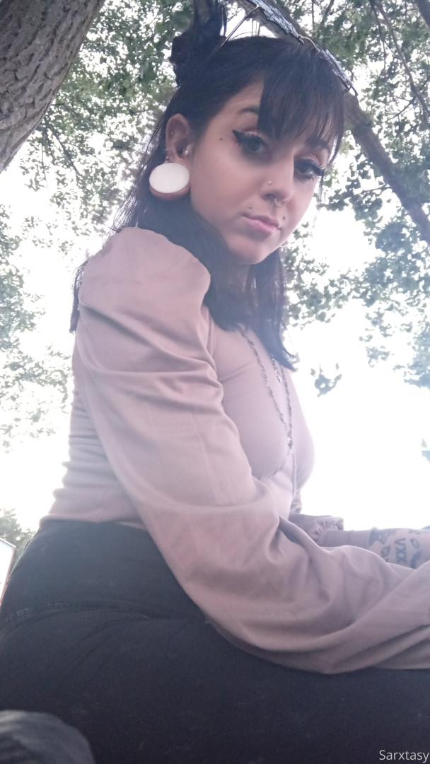 Photo by sarxtasy published on October 11,2023 05:54:13 - BestThots