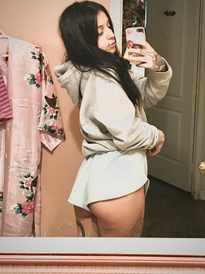 Photo by sarxtasy published on October 11,2023 06:44:57 - BestThots