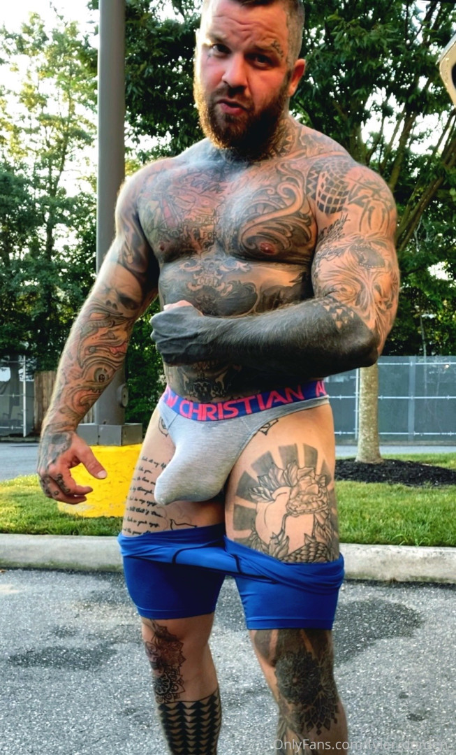 Photo by tattoosaredumb published on June 12,2023 16:08:53 - BestThots