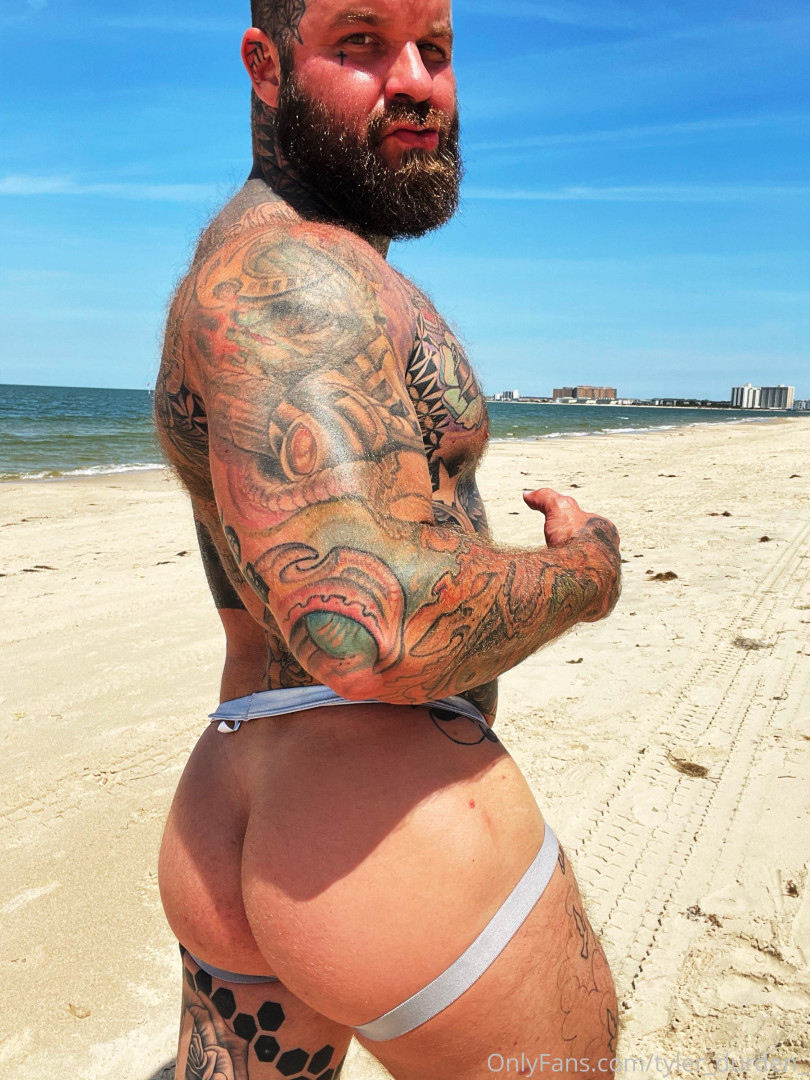 Photo by tattoosaredumb published on June 12,2023 16:12:13 - BestThots