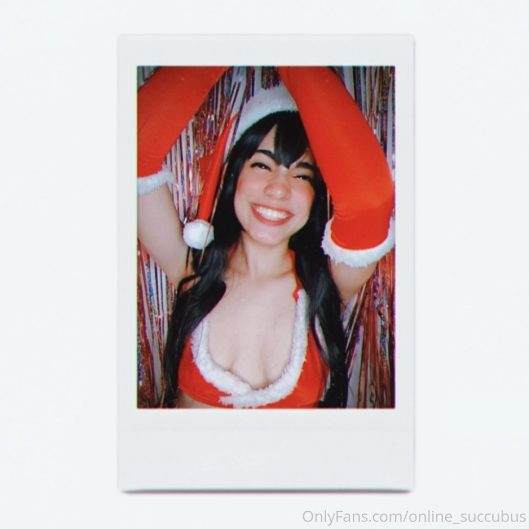 Photo by online_succubus published on October 16,2023 10:59:58 - BestThots