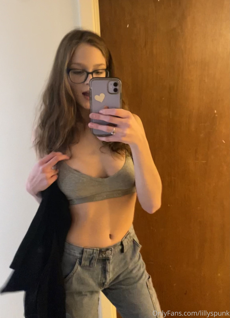 Photo by lillyspunk published on August 7,2023 08:20:08 - BestThots