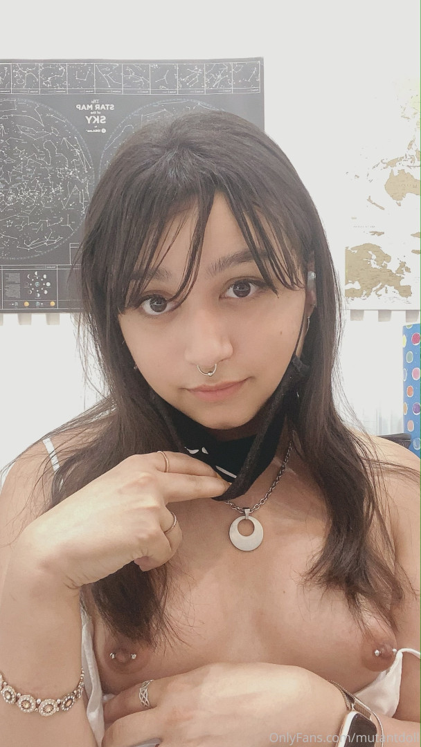 Photo by mutantdoll published on October 16,2023 17:55:41 - BestThots