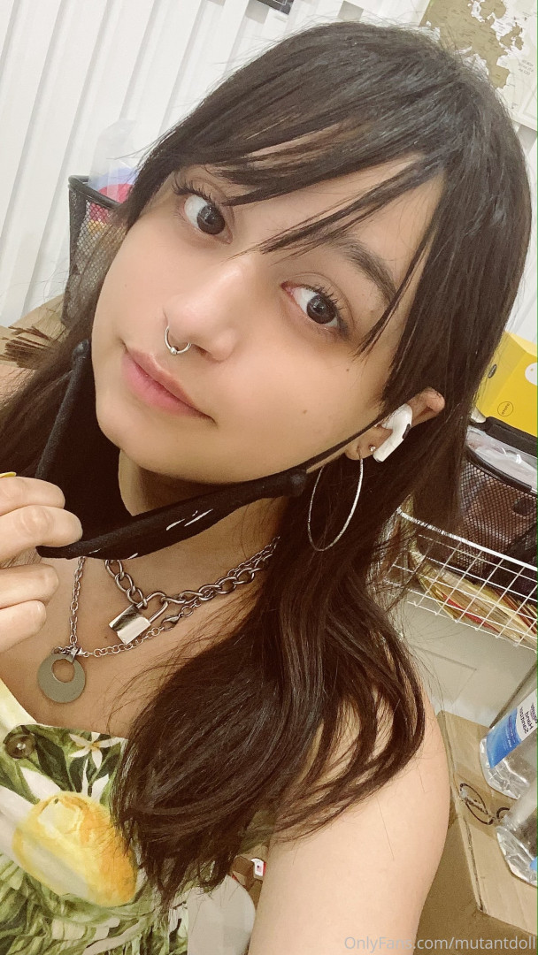 Photo by mutantdoll published on October 16,2023 17:57:10 - BestThots