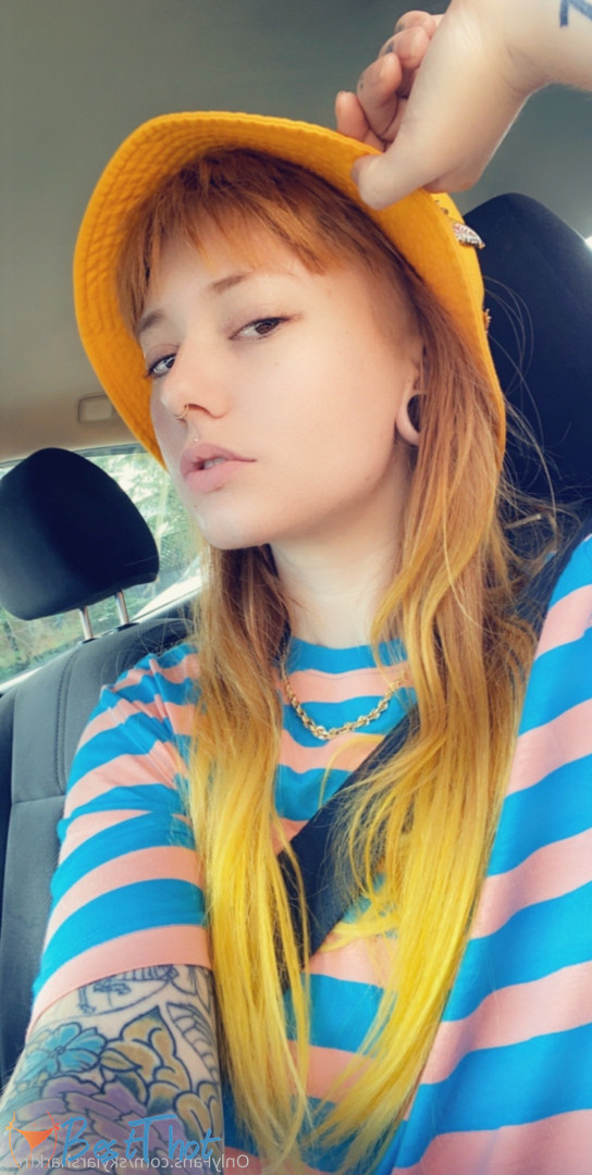 Photo by skylarsharkfree published on December 21,2024 09:08:06 - BestThots