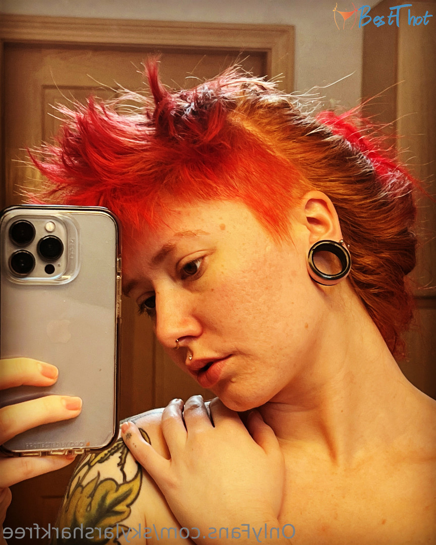 Photo by skylarsharkfree published on December 21,2024 09:08:54 - BestThots