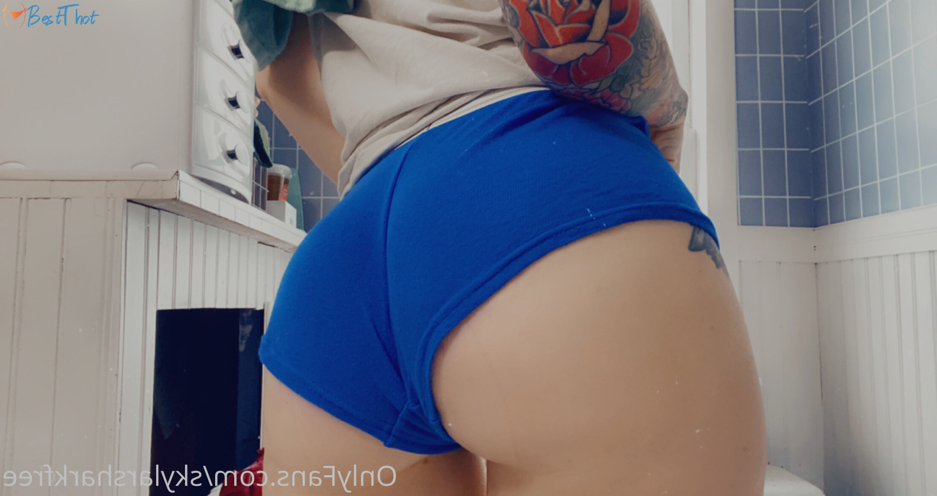 Photo by skylarsharkfree published on December 21,2024 09:09:37 - BestThots