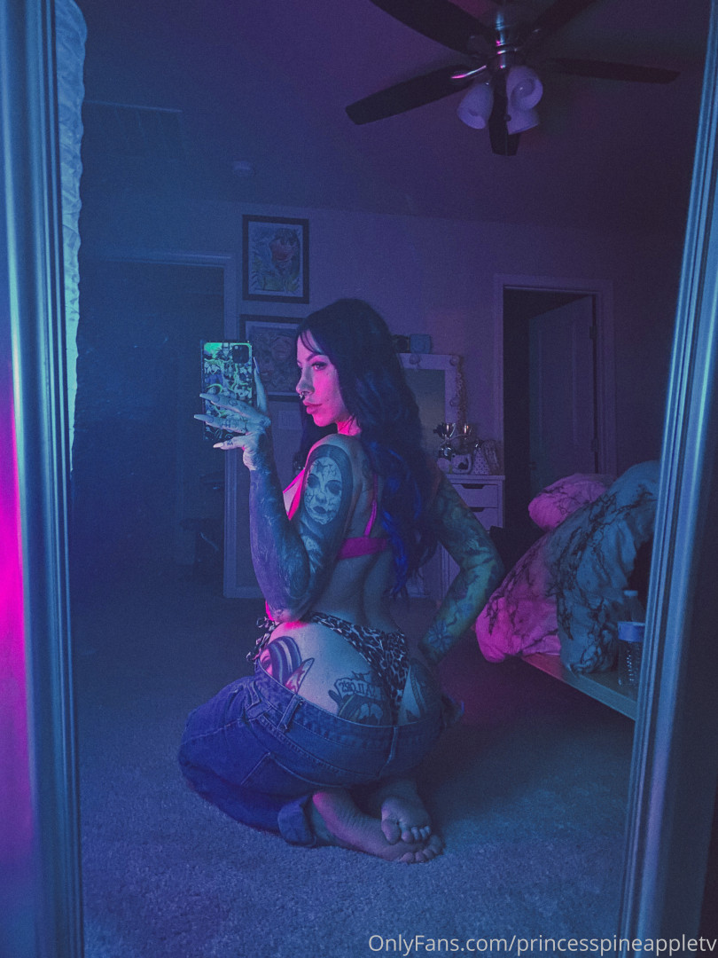 Photo by theonlinegirlfriend published on July 2,2023 05:39:51 - BestThots