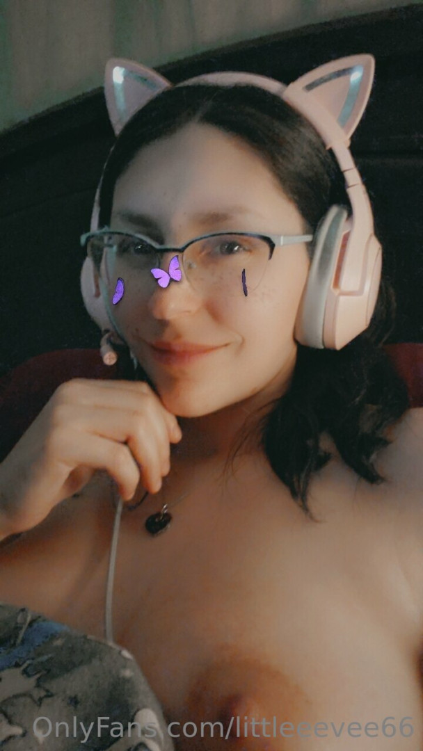 Photo by littleeevee66 published on July 8,2023 05:41:03 - BestThots