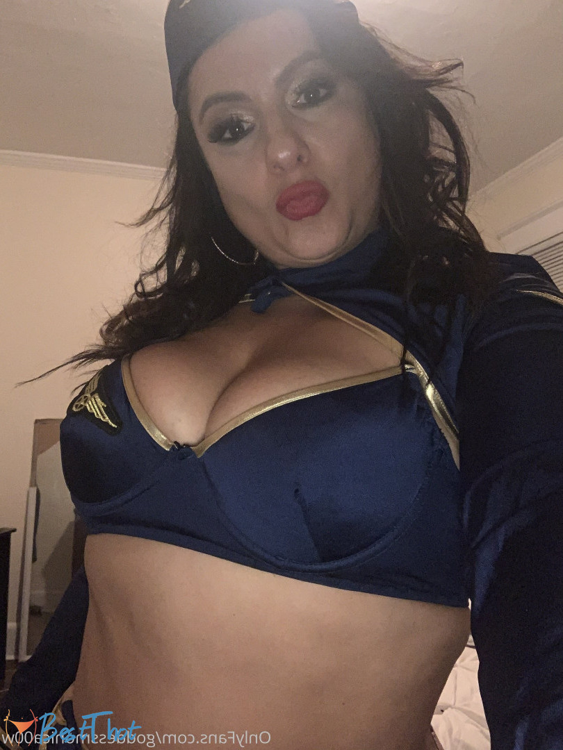 Photo by goddessmonica00w published on December 22,2024 04:10:21 - BestThots
