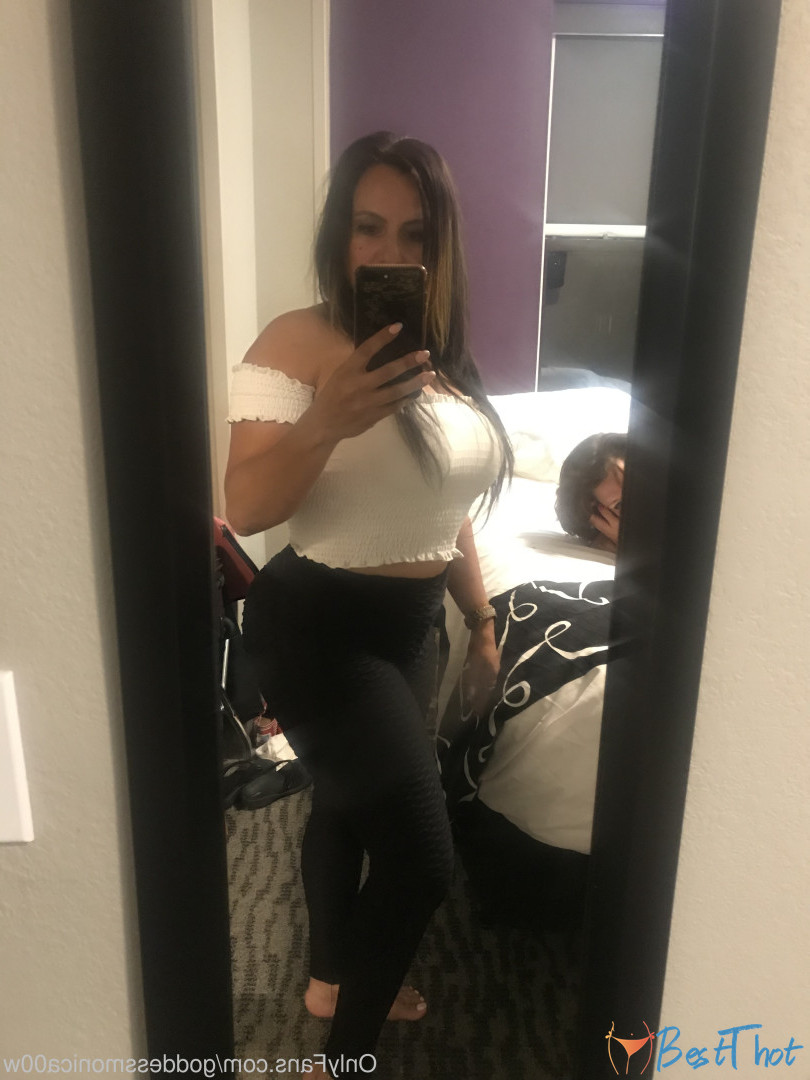 Photo by goddessmonica00w published on December 22,2024 05:08:23 - BestThots