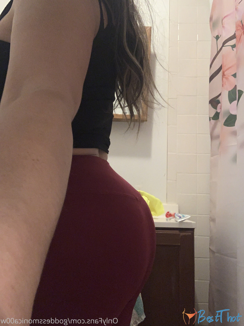 Photo by goddessmonica00w published on December 22,2024 06:09:48 - BestThots