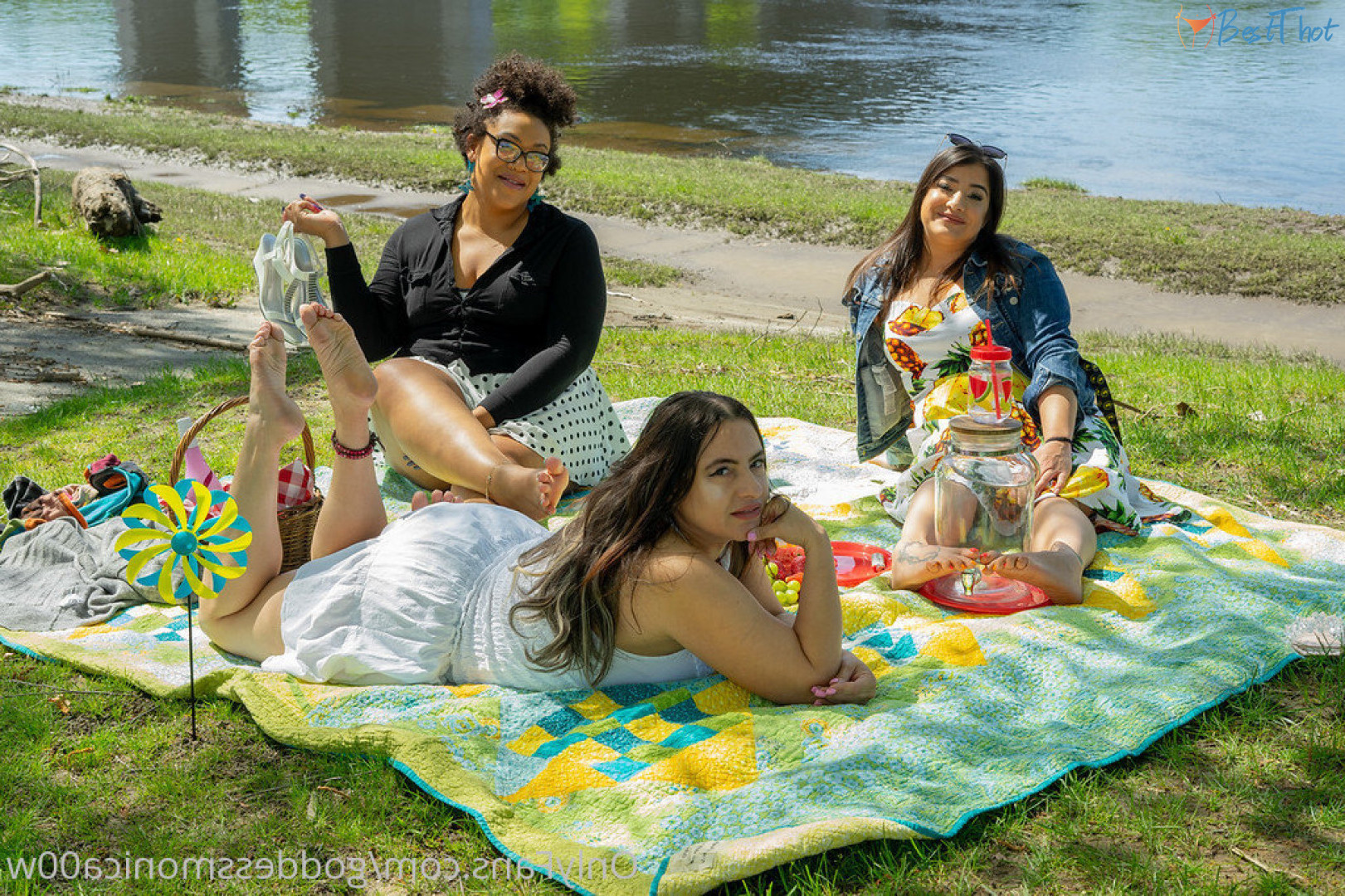 Photo by goddessmonica00w published on December 22,2024 07:09:26 - BestThots