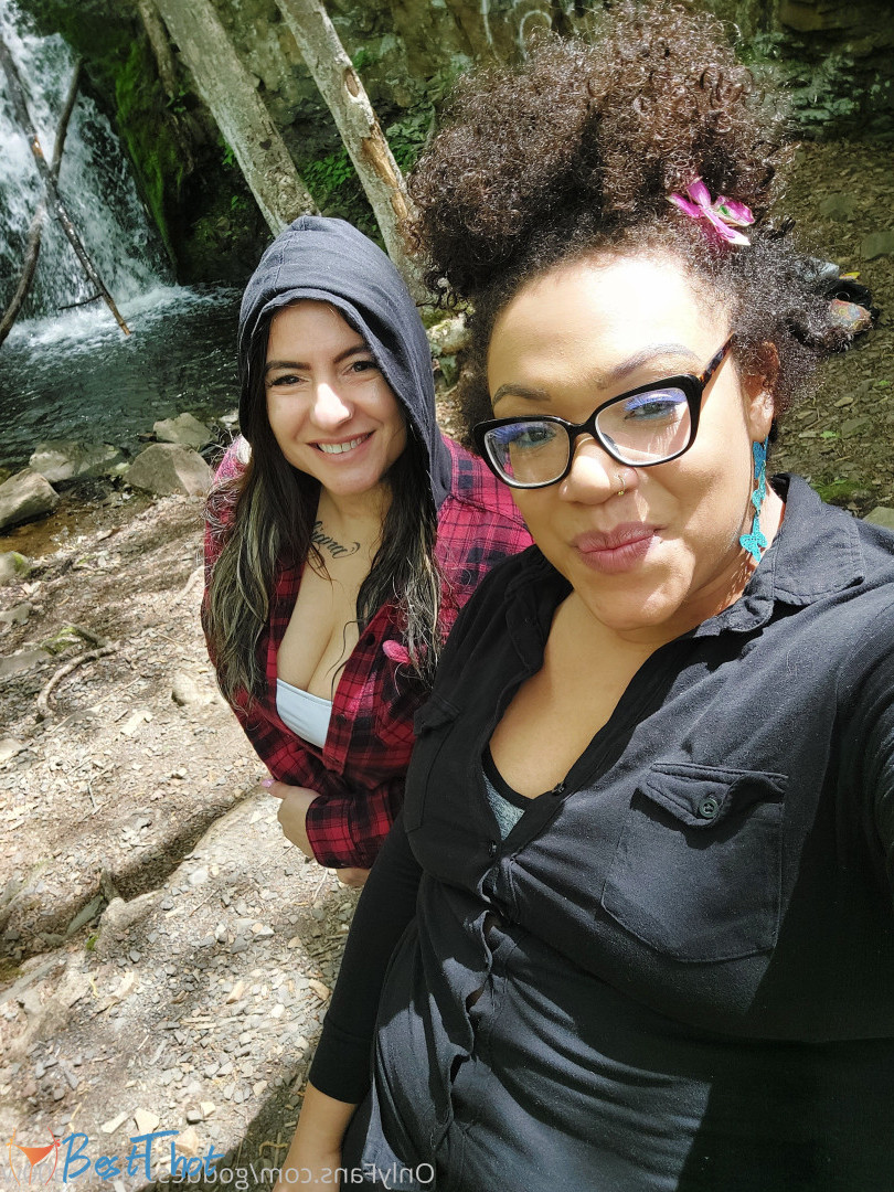 Photo by goddessmonica00w published on December 22,2024 07:09:48 - BestThots