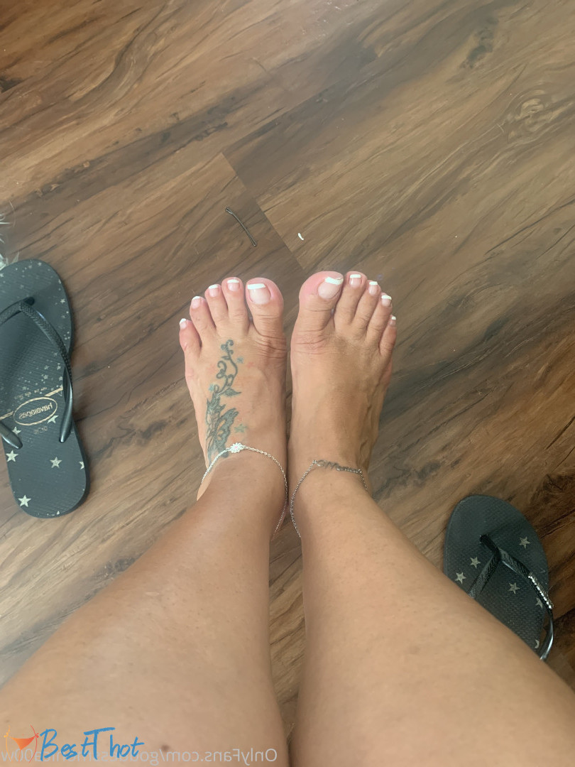 Photo by goddessmonica00w published on December 22,2024 08:07:43 - BestThots