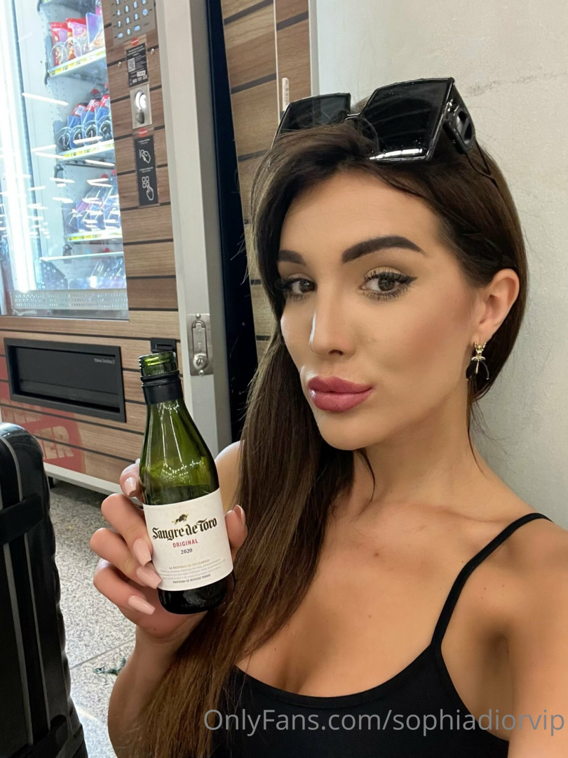 Photo by sophiadiorvip published on May 17,2023 18:56:23 - BestThots