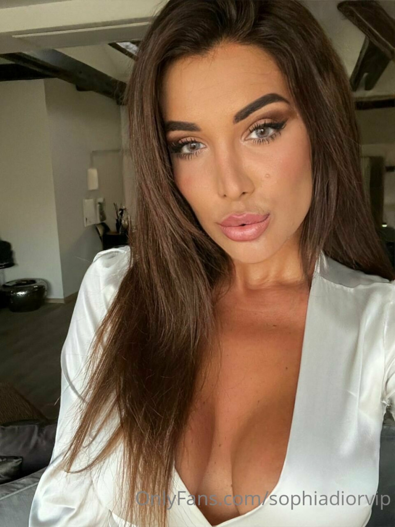 Photo by sophiadiorvip published on May 17,2023 18:56:52 - BestThots