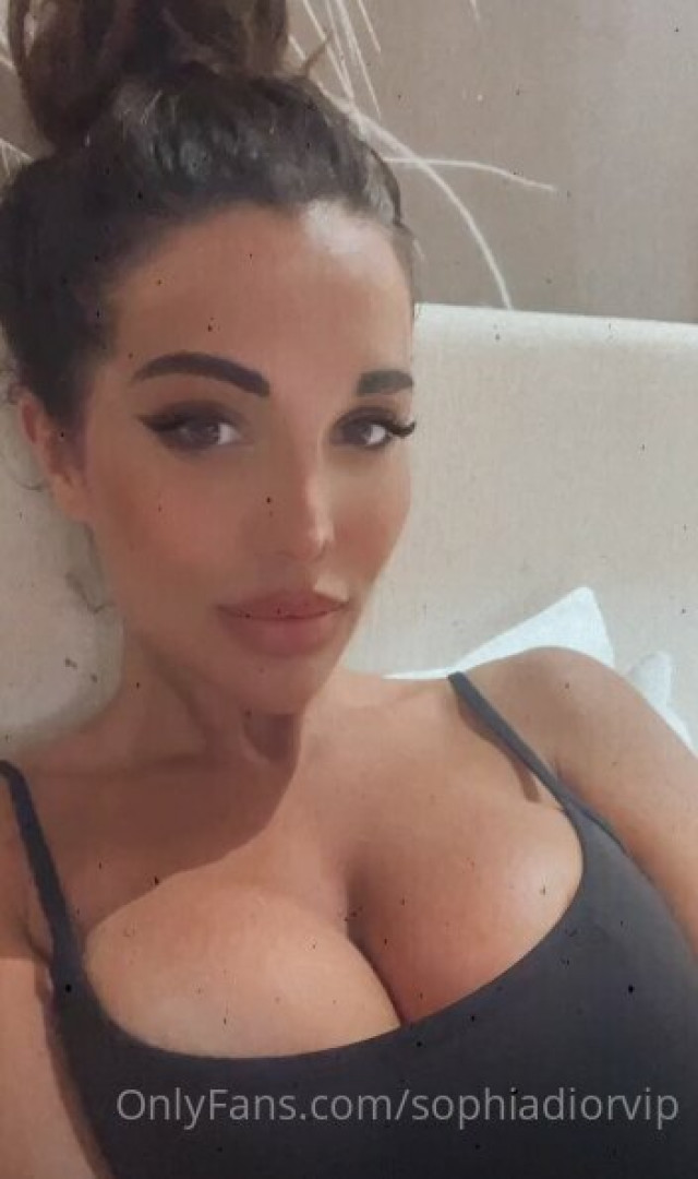 Photo by sophiadiorvip published on May 17,2023 18:56:55 - BestThots