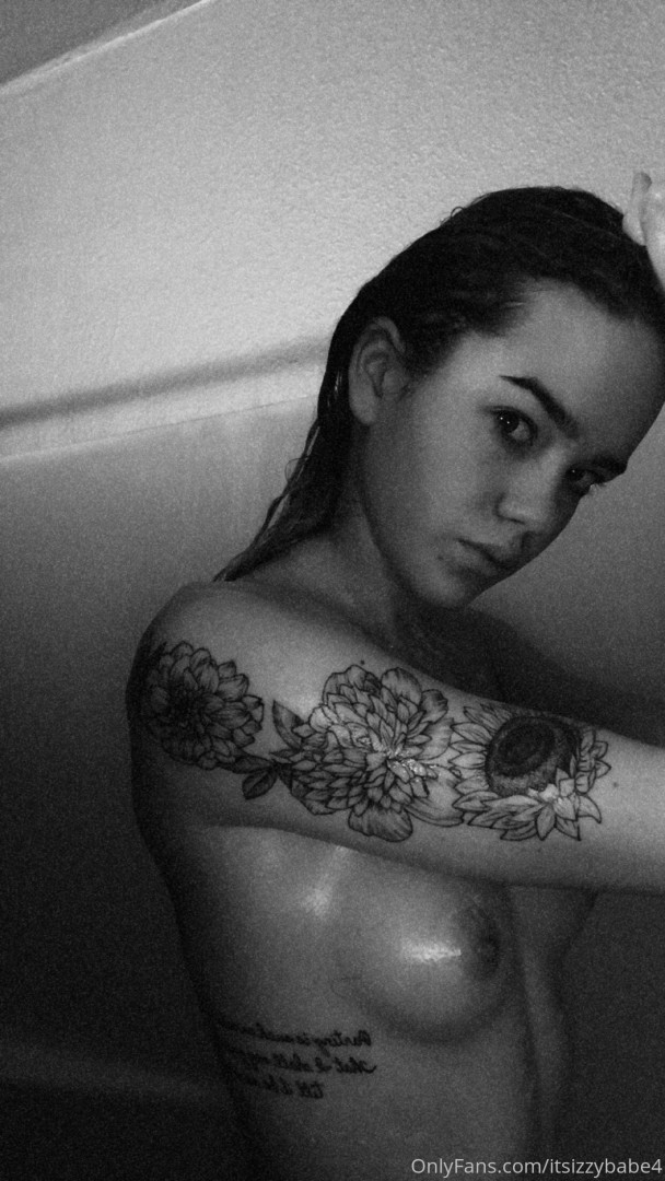 Photo by itsizzybabe4 published on October 13,2023 21:12:56 - BestThots