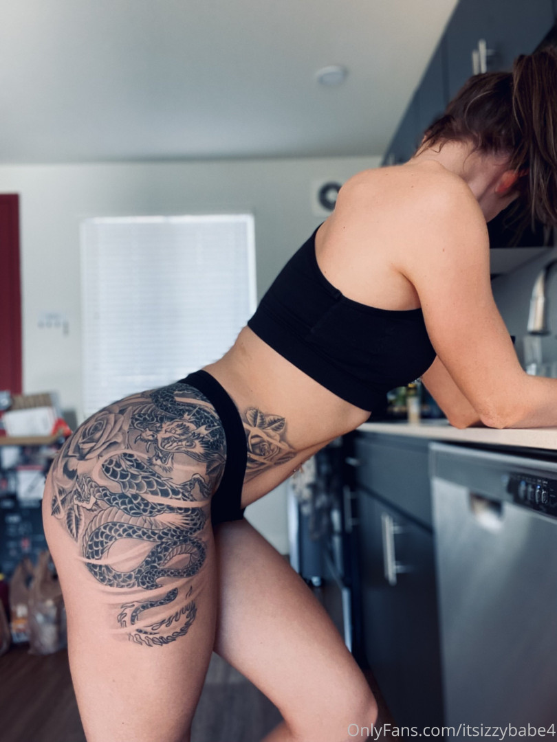 Photo by itsizzybabe4 published on October 13,2023 22:07:06 - BestThots