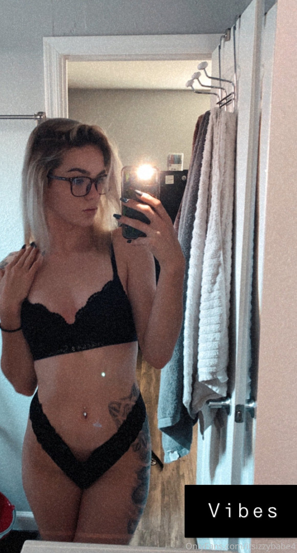 Photo by itsizzybabe4 published on October 13,2023 22:15:39 - BestThots
