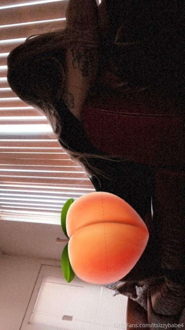 Photo by itsizzybabe4 published on October 13,2023 22:20:13 - BestThots