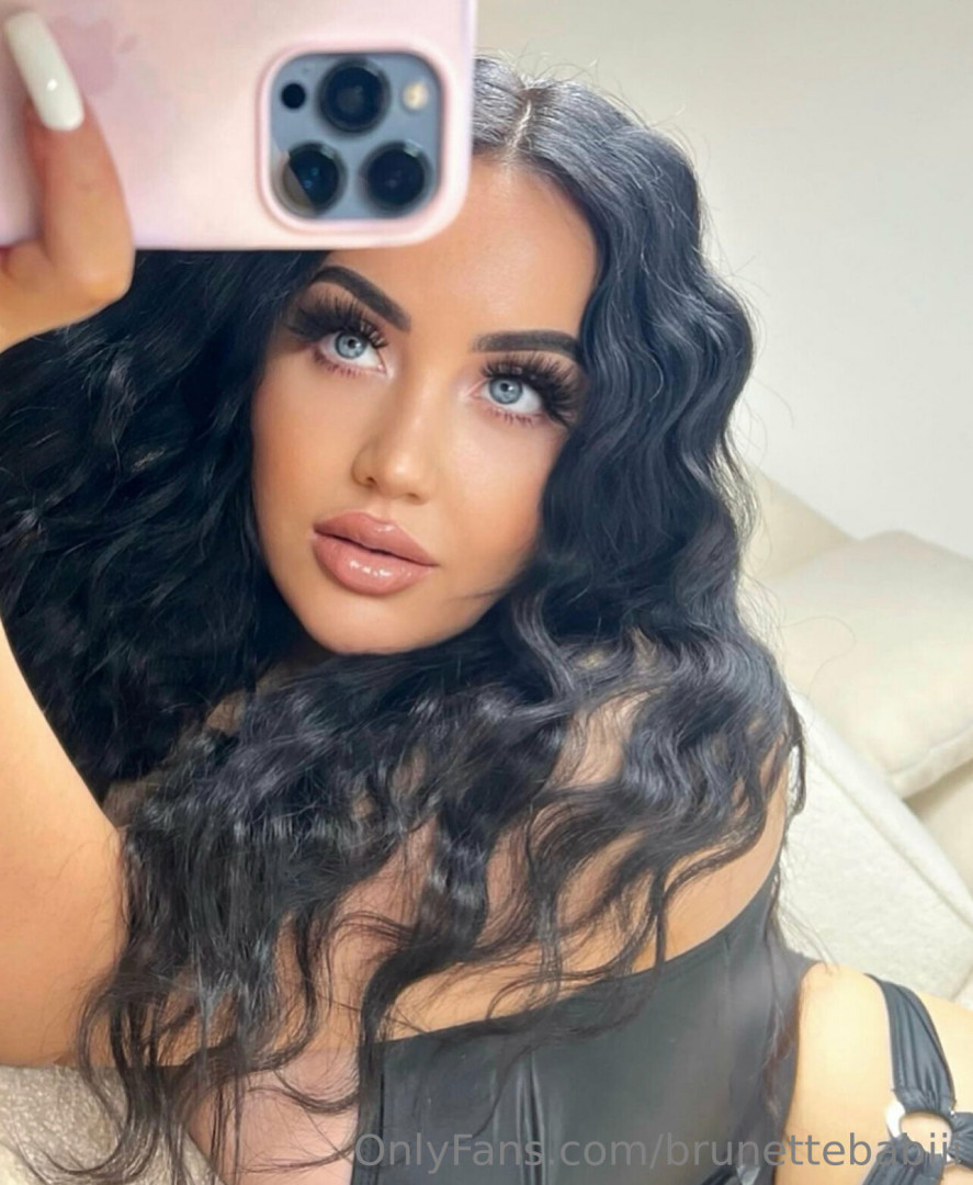 Photo by brunettebabiii published on October 17,2023 00:09:47 - BestThots