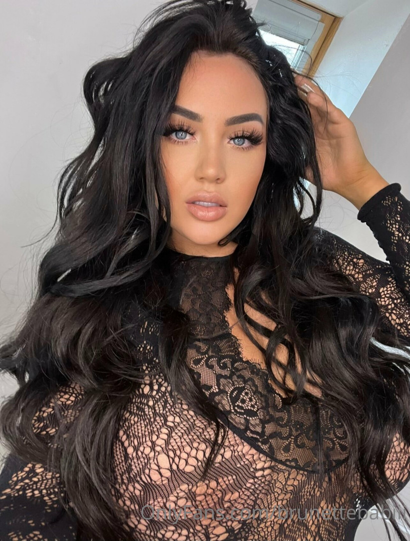 Photo by brunettebabiii published on October 17,2023 00:10:21 - BestThots