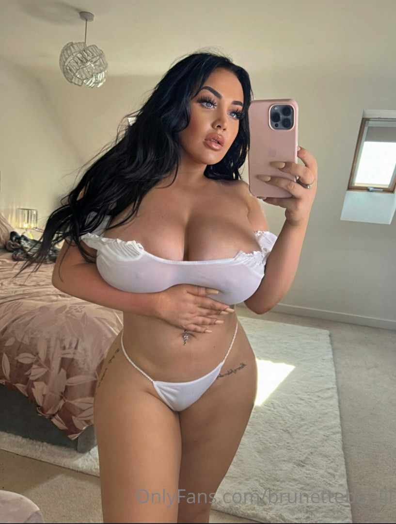 Photo by brunettebabiii published on October 17,2023 00:28:10 - BestThots