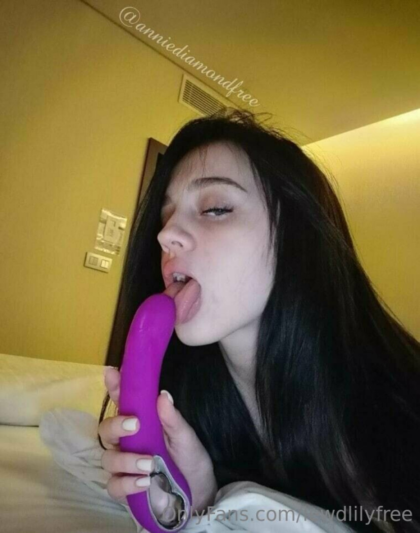 Photo by lewdlilyfree published on July 8,2023 19:48:19 - BestThots