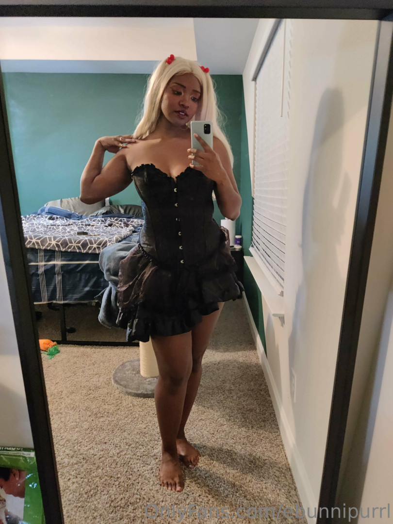 Photo by ebunnipurrl published on July 13,2023 20:07:45 - BestThots