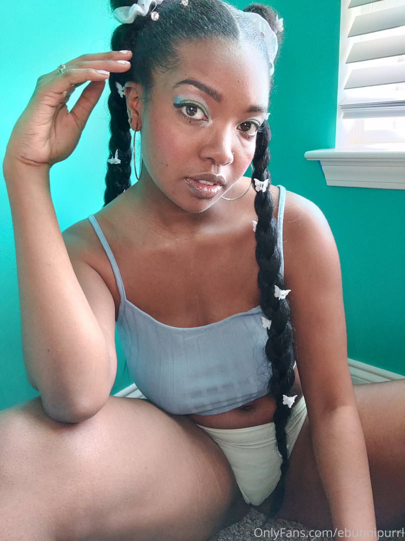 Photo by ebunnipurrl published on July 13,2023 20:09:01 - BestThots
