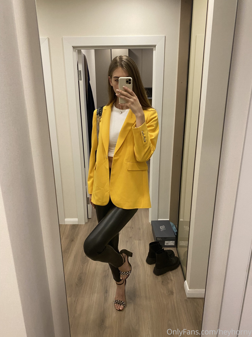 Photo by heyhorny published on October 15,2023 03:02:59 - BestThots
