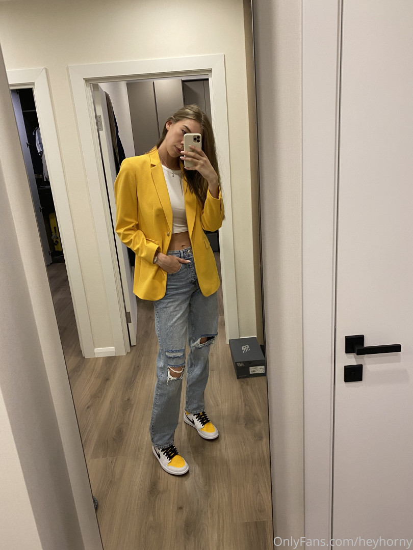 Photo by heyhorny published on October 15,2023 03:28:04 - BestThots