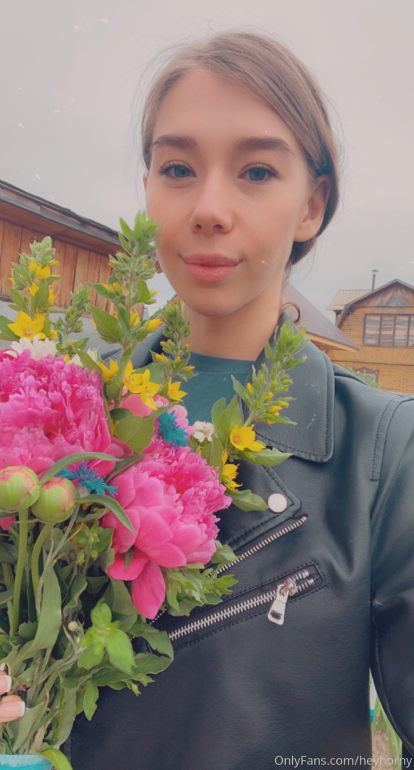 Photo by heyhorny published on October 15,2023 06:17:23 - BestThots