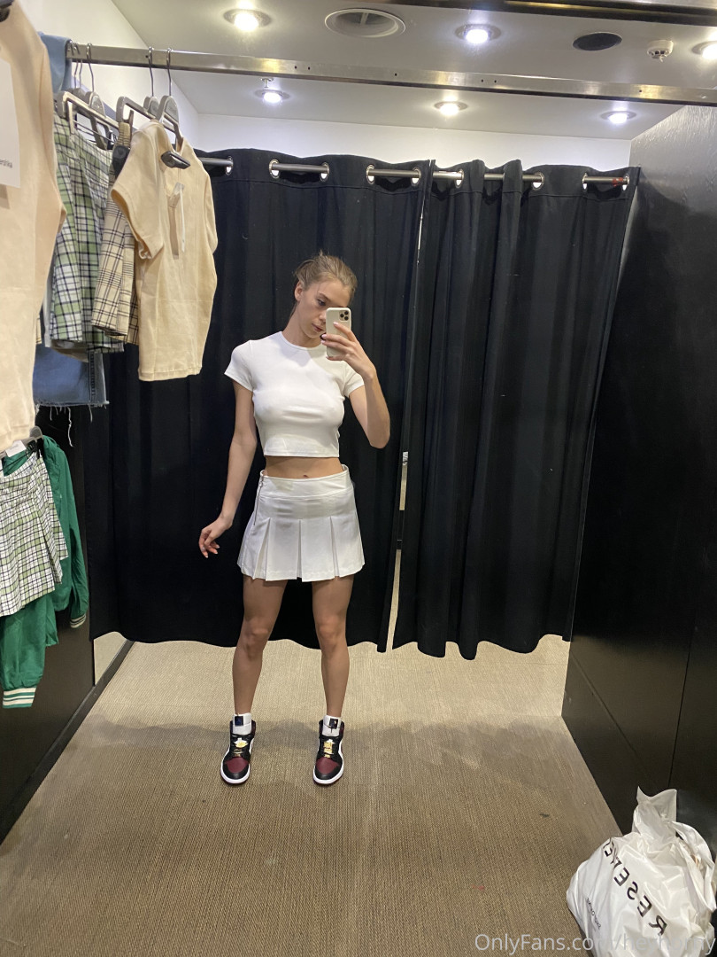 Photo by heyhorny published on October 15,2023 11:50:16 - BestThots