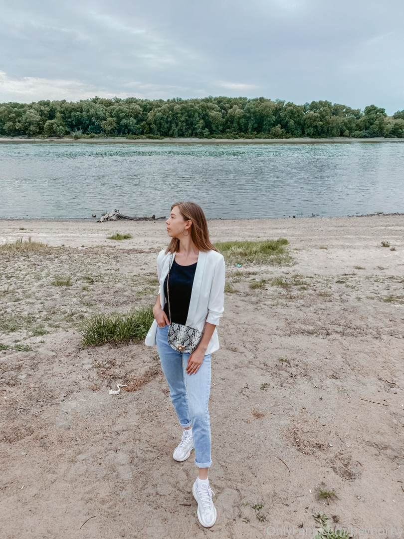 Photo by heyhorny published on October 15,2023 13:28:12 - BestThots