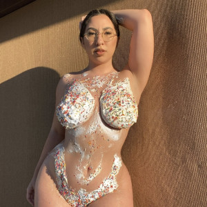 bellabottoms69 #8765545