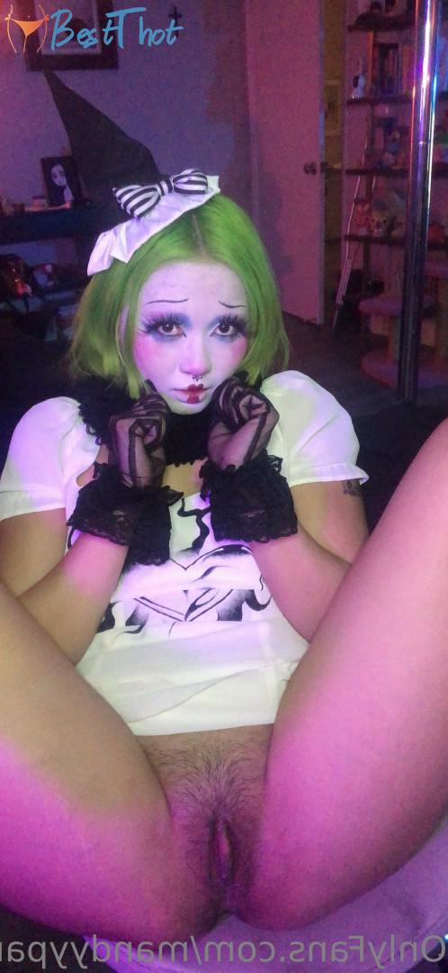 Photo by mandyypanties published on December 13,2024 22:05:54 - BestThots