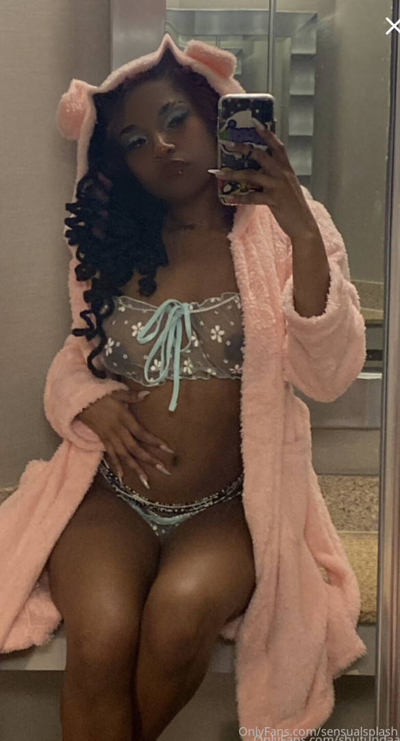 Photo by sensualsplash published on October 16,2023 10:23:52 - BestThots