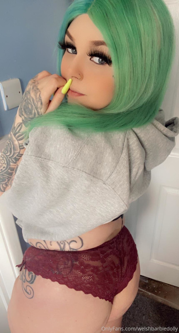 Photo by welshbarbiedolly published on October 16,2023 09:40:54 - BestThots