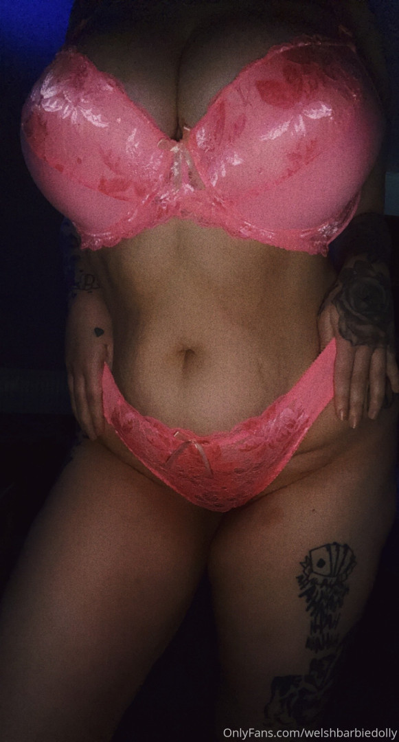 Photo by welshbarbiedolly published on October 16,2023 10:29:58 - BestThots