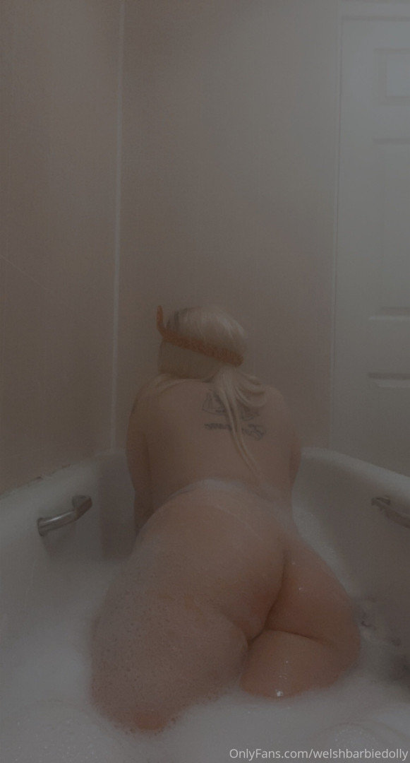 Photo by welshbarbiedolly published on October 16,2023 10:42:57 - BestThots