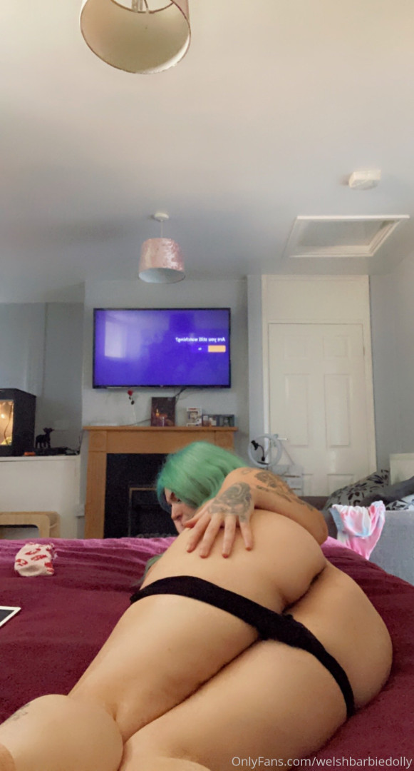 Photo by welshbarbiedolly published on October 16,2023 11:01:47 - BestThots