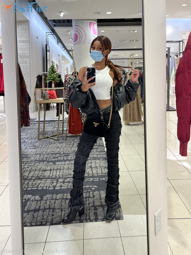 Photo by payphoebe published on December 19,2024 18:09:38 - BestThots