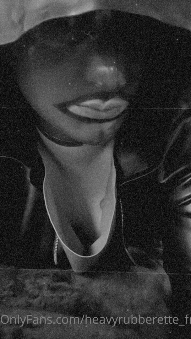 Photo by heavyrubberette_free published on July 12,2023 04:27:16 - BestThots