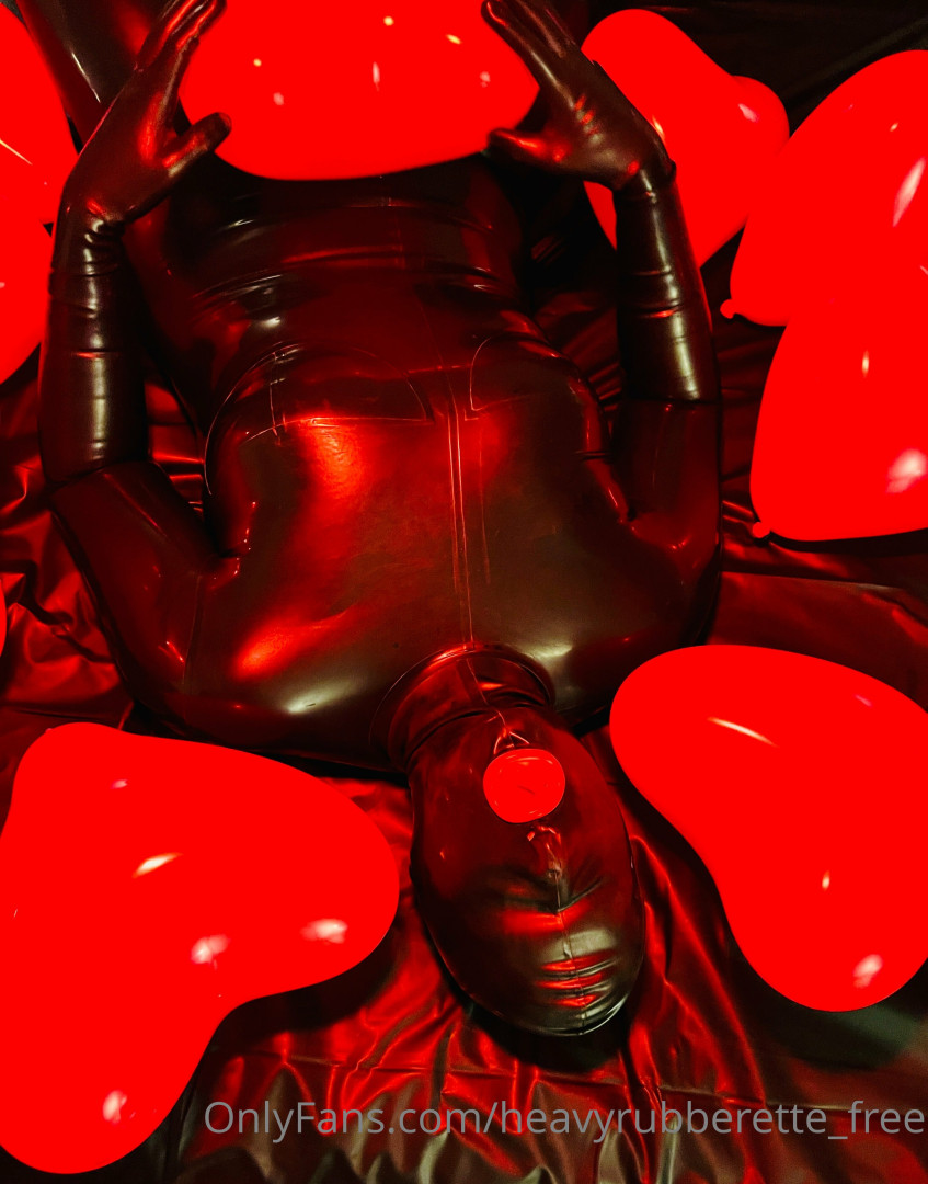 Photo by heavyrubberette_free published on July 12,2023 04:36:59 - BestThots