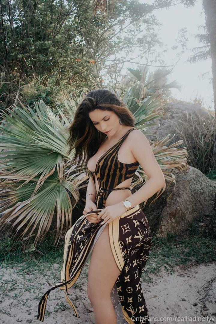 Photo by realliadinellyy published on October 14,2023 04:21:17 - BestThots