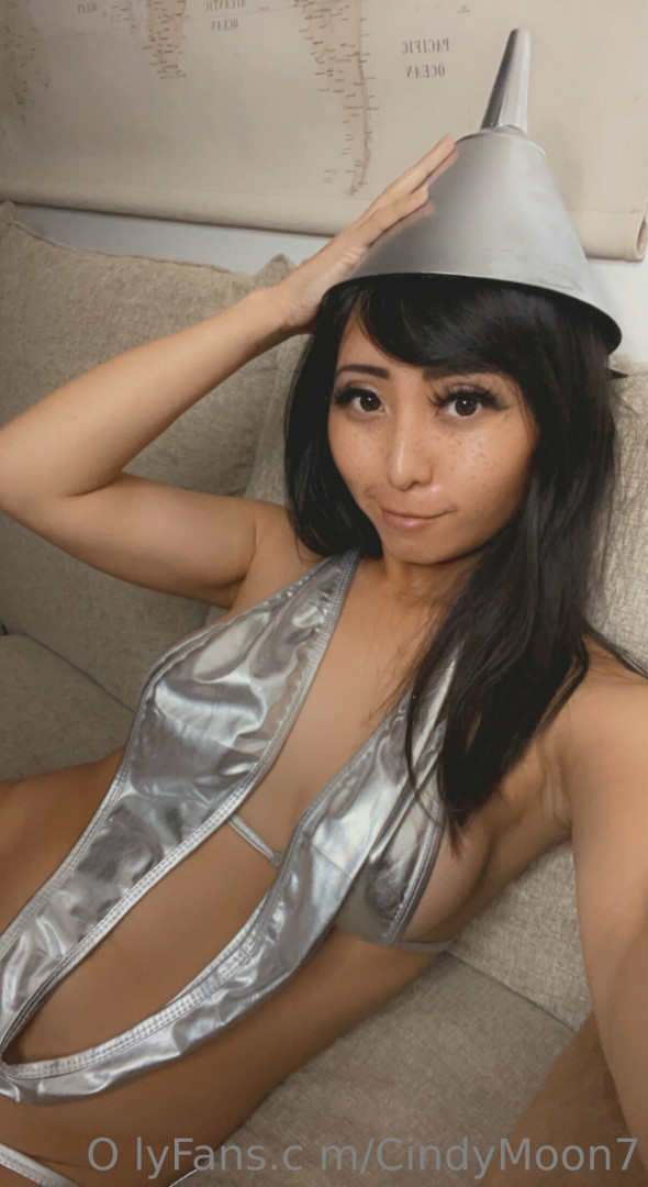 Photo by cindymoon7 published on January 12,2024 03:27:06 - BestThots