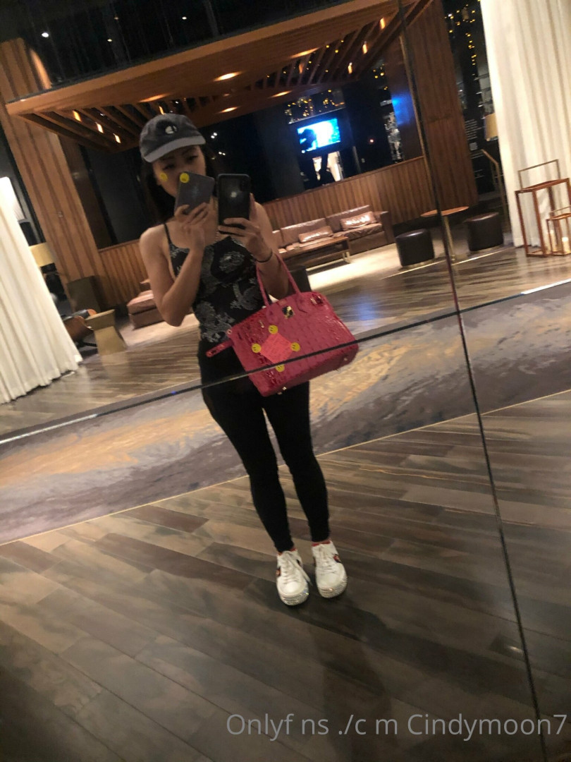 Photo by cindymoon7 published on January 12,2024 03:27:58 - BestThots